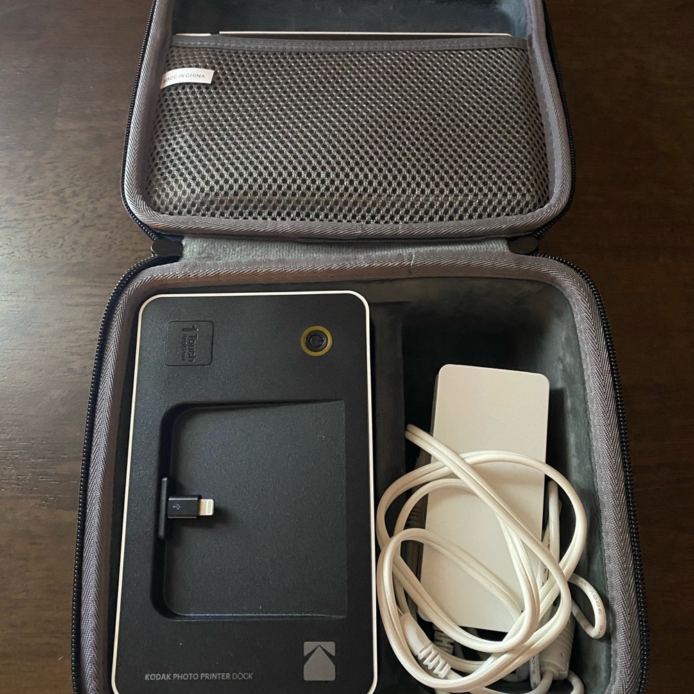 Kodak Black and White Photo Printer Dock with White Charger